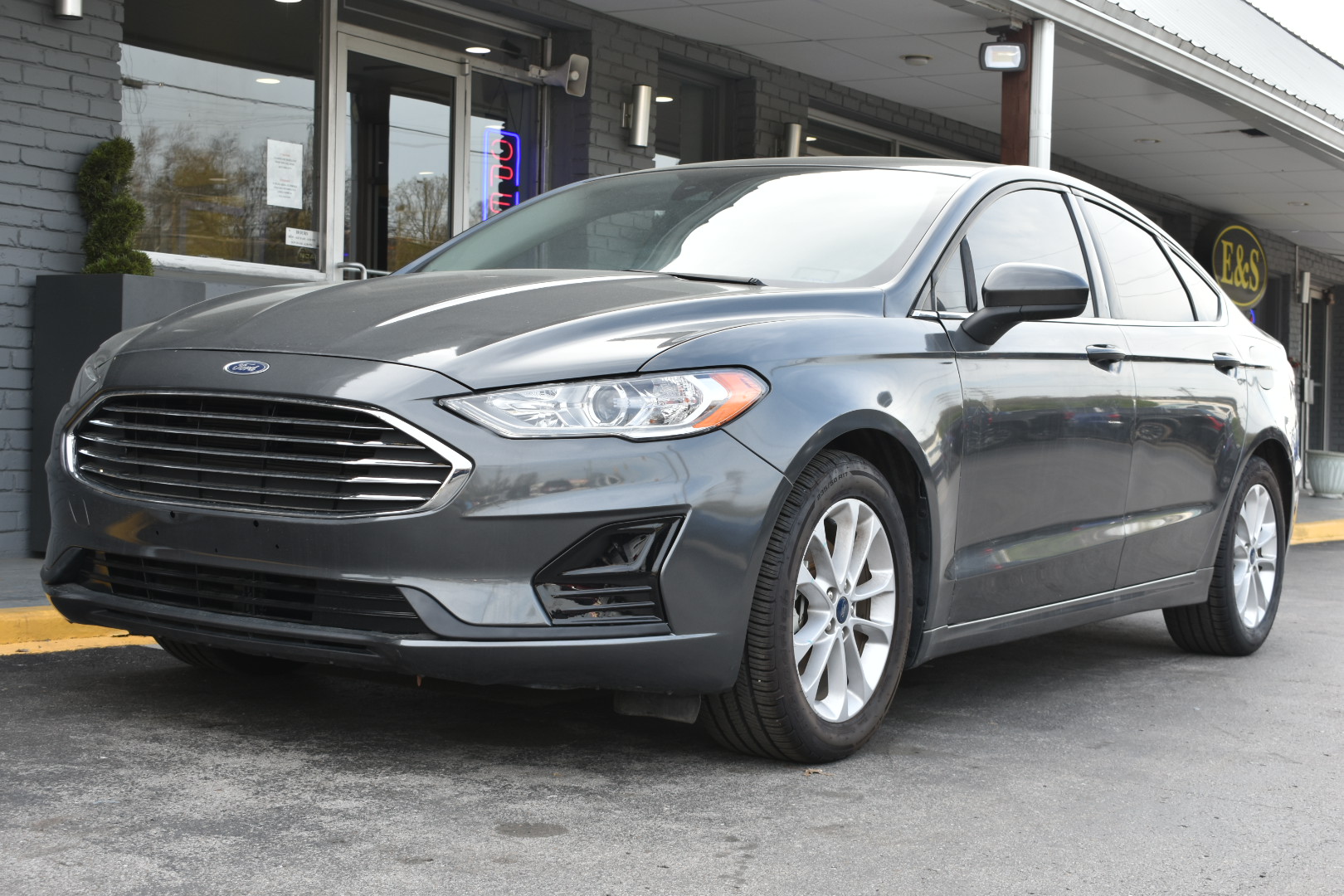 2020 Ford Fusion SE