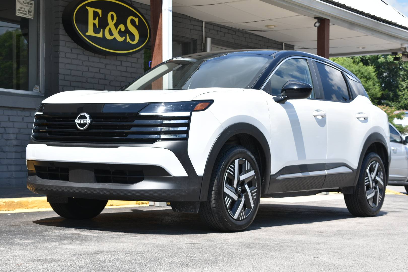 2025 Nissan Kicks