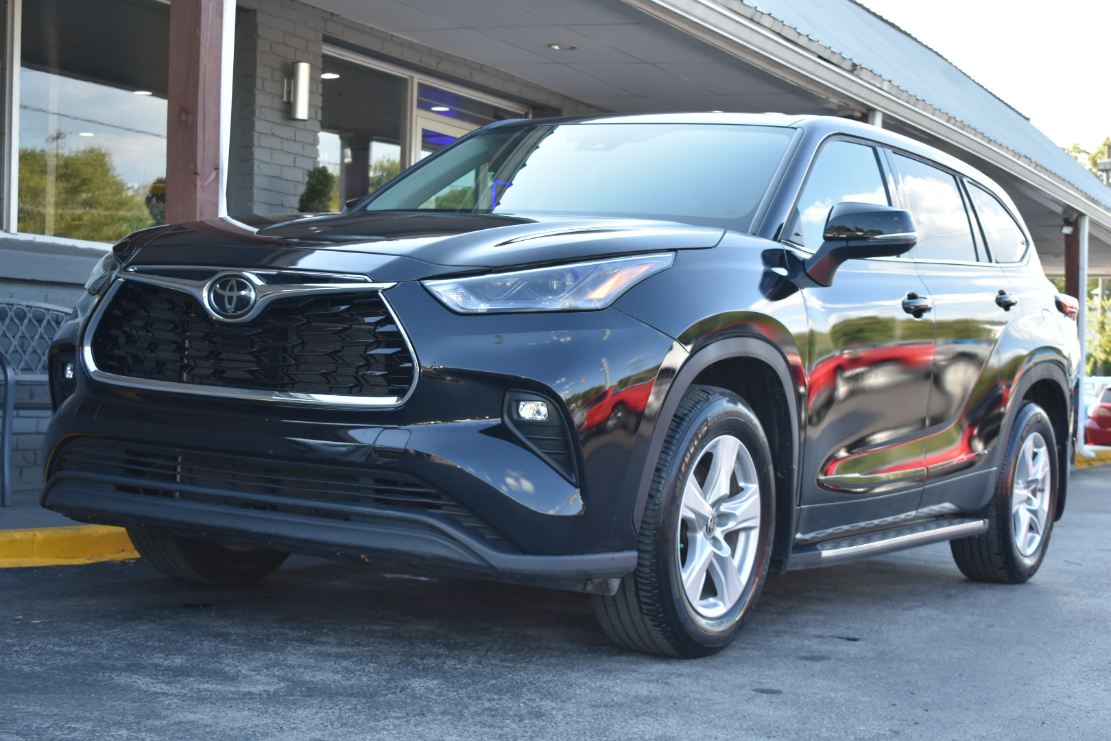 2022 Toyota Highlander LE 4x2 V6's photo