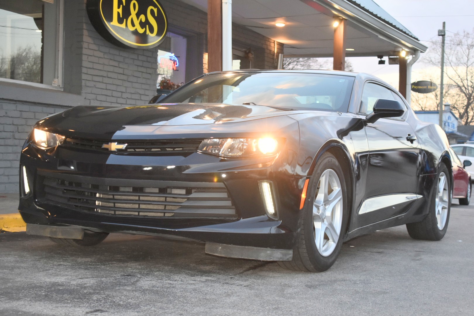 2018 Chevrolet Camaro 2.0 1LS's photo