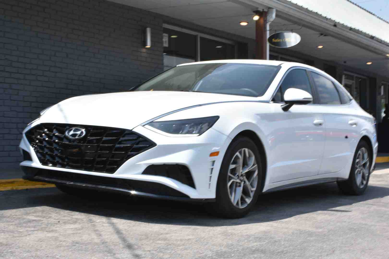 2021 Hyundai Sonata SEL's photo