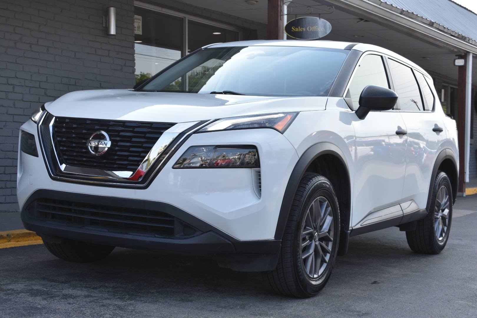 2021 Nissan Rogue S FWD's photo