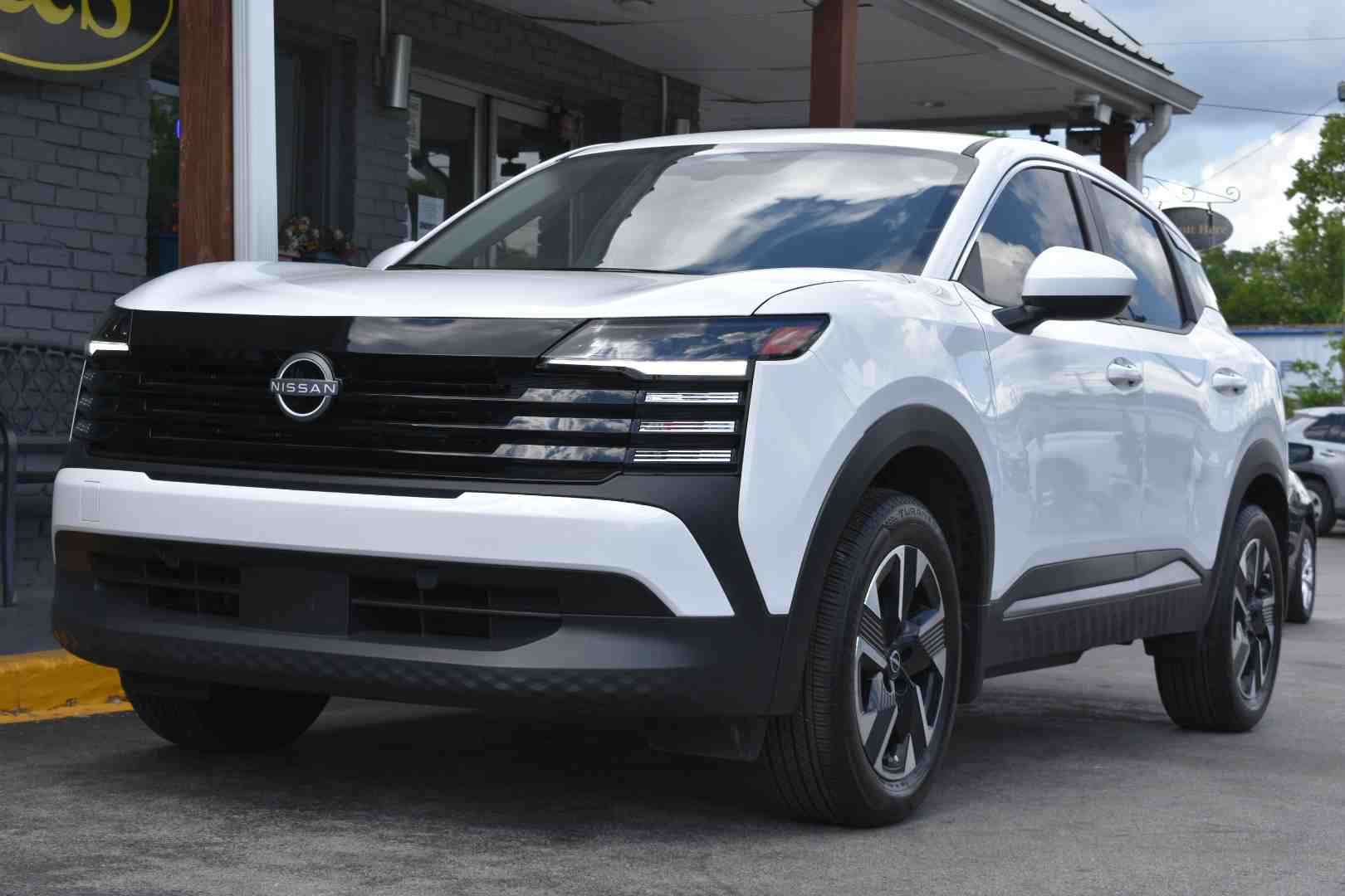 2025 Nissan Kicks 2.0 SV AWD's photo