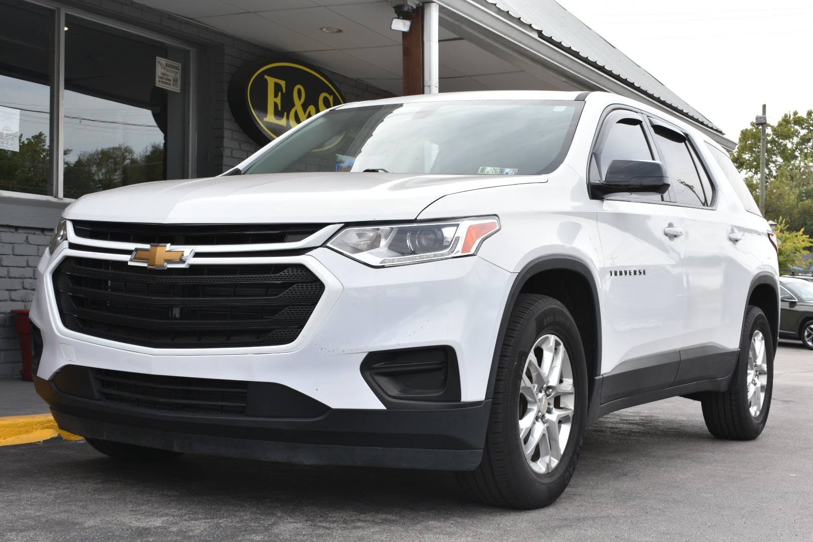 2019 Chevrolet Traverse FWD LS's photo